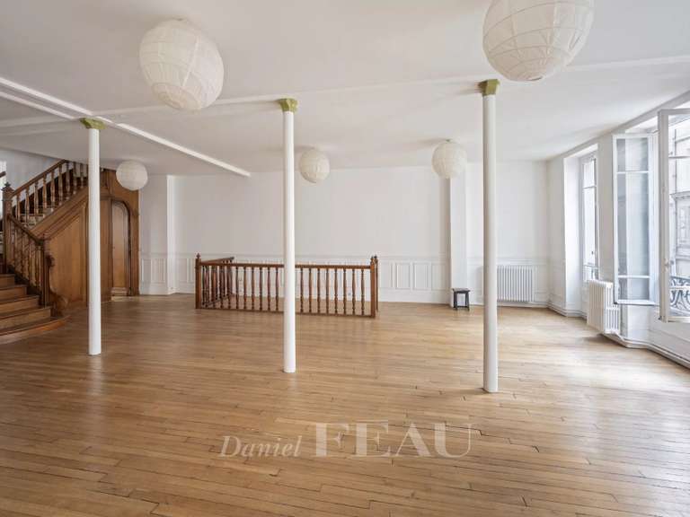 Appartement Paris 11e - 1 chambre - 153m²