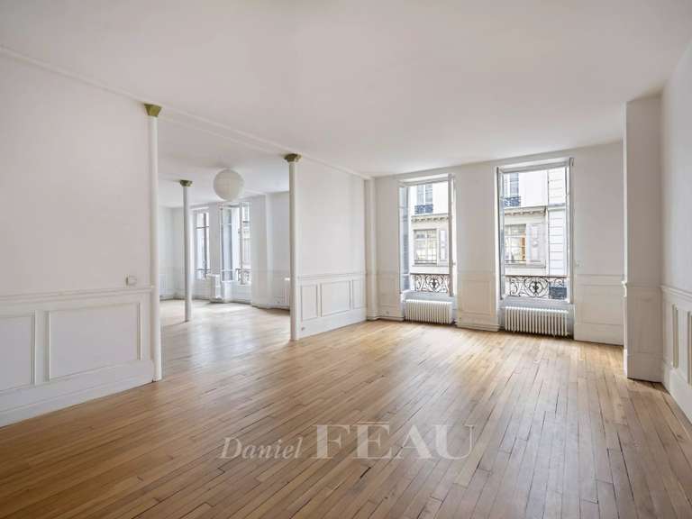 Appartement Paris 11e - 1 chambre - 153m²