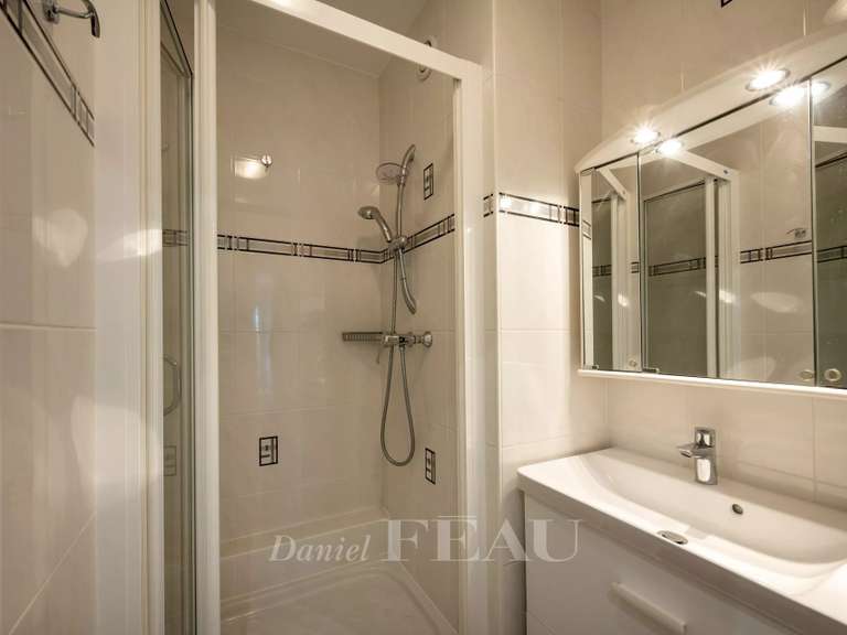 Appartement Paris 11e - 3 chambres - 106m²