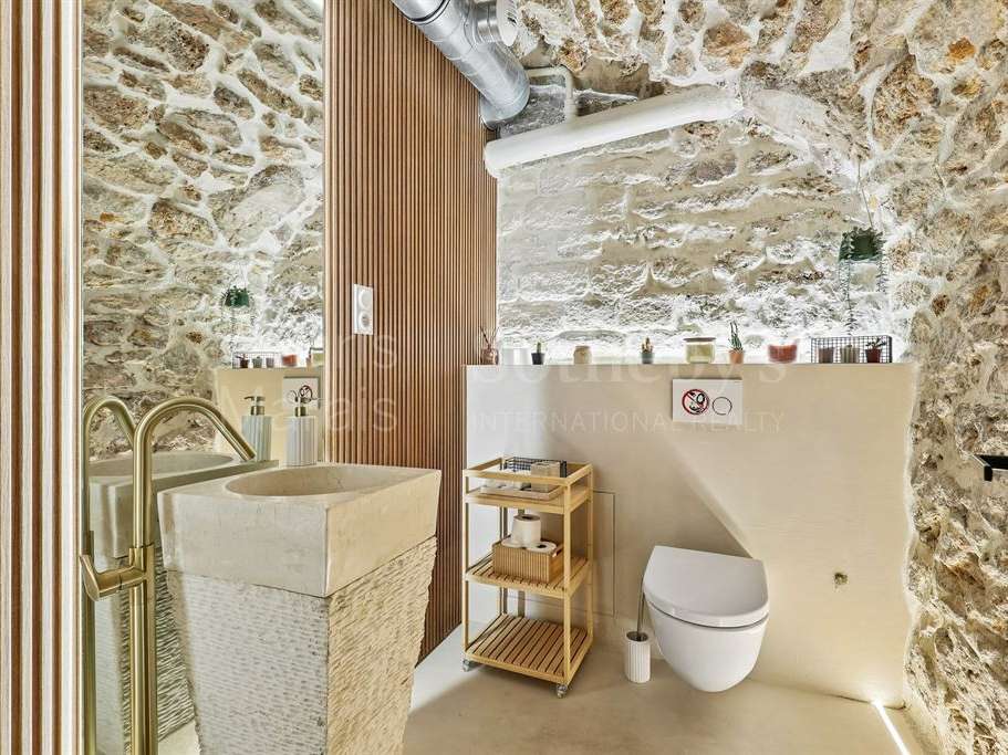 Apartment Paris 11e
