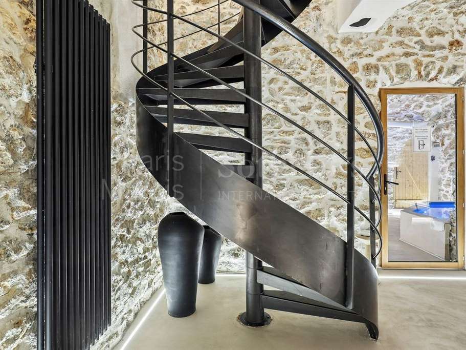 Apartment Paris 11e