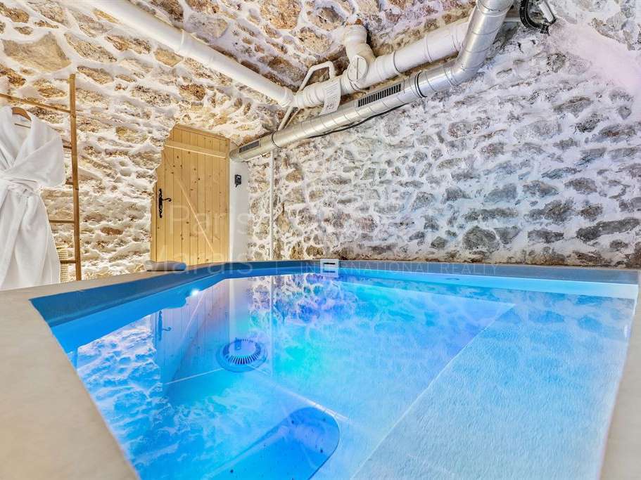 Apartment Paris 11e