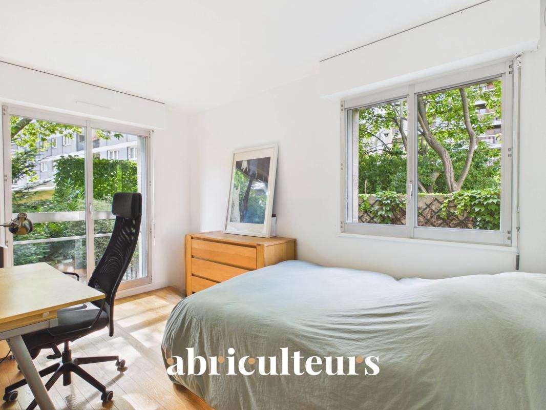 Apartment Paris 11e