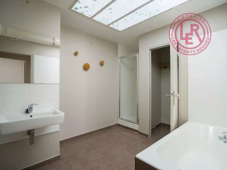Appartement Paris 11e - 5 chambres - 137m²