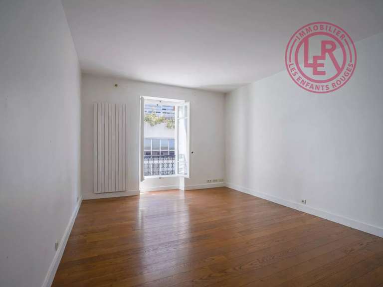 Appartement Paris 11e - 5 chambres - 137m²
