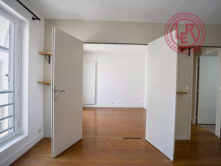 Appartement Paris 11e - 5 chambres - 137m²