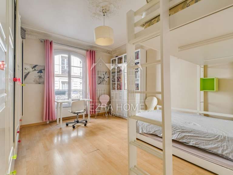 Appartement Paris 11e - 3 chambres - 121m²