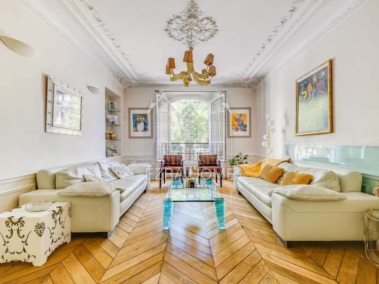 Appartement Paris 11e - 3 chambres - 121m²