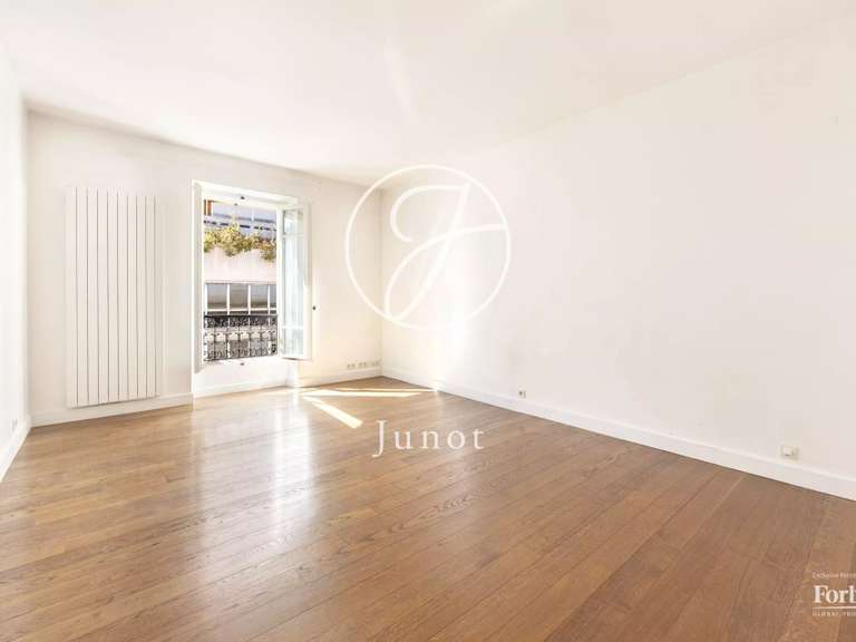 Appartement Paris 11e - 5 chambres - 138m²