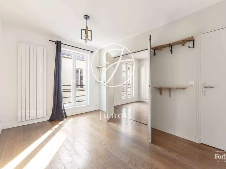 Appartement Paris 11e - 5 chambres - 138m²