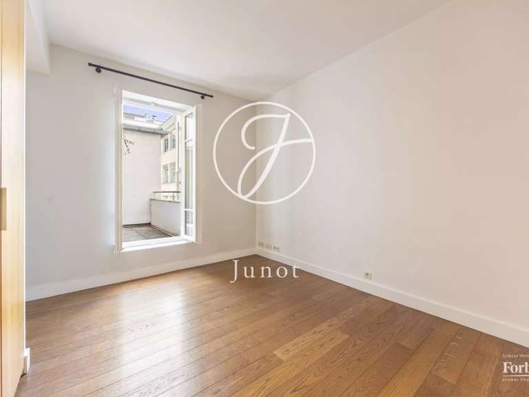 Appartement Paris 11e - 5 chambres - 138m²