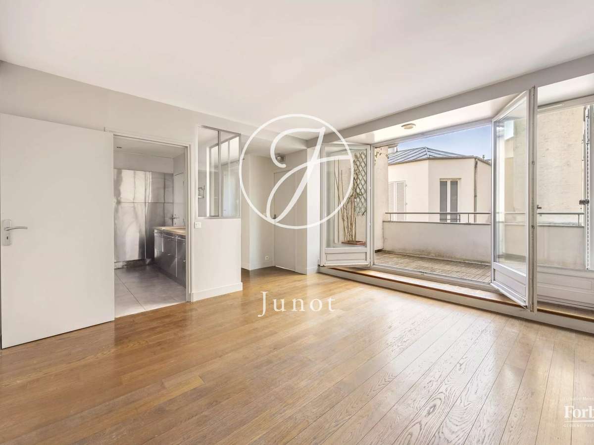 Apartment Paris 11e