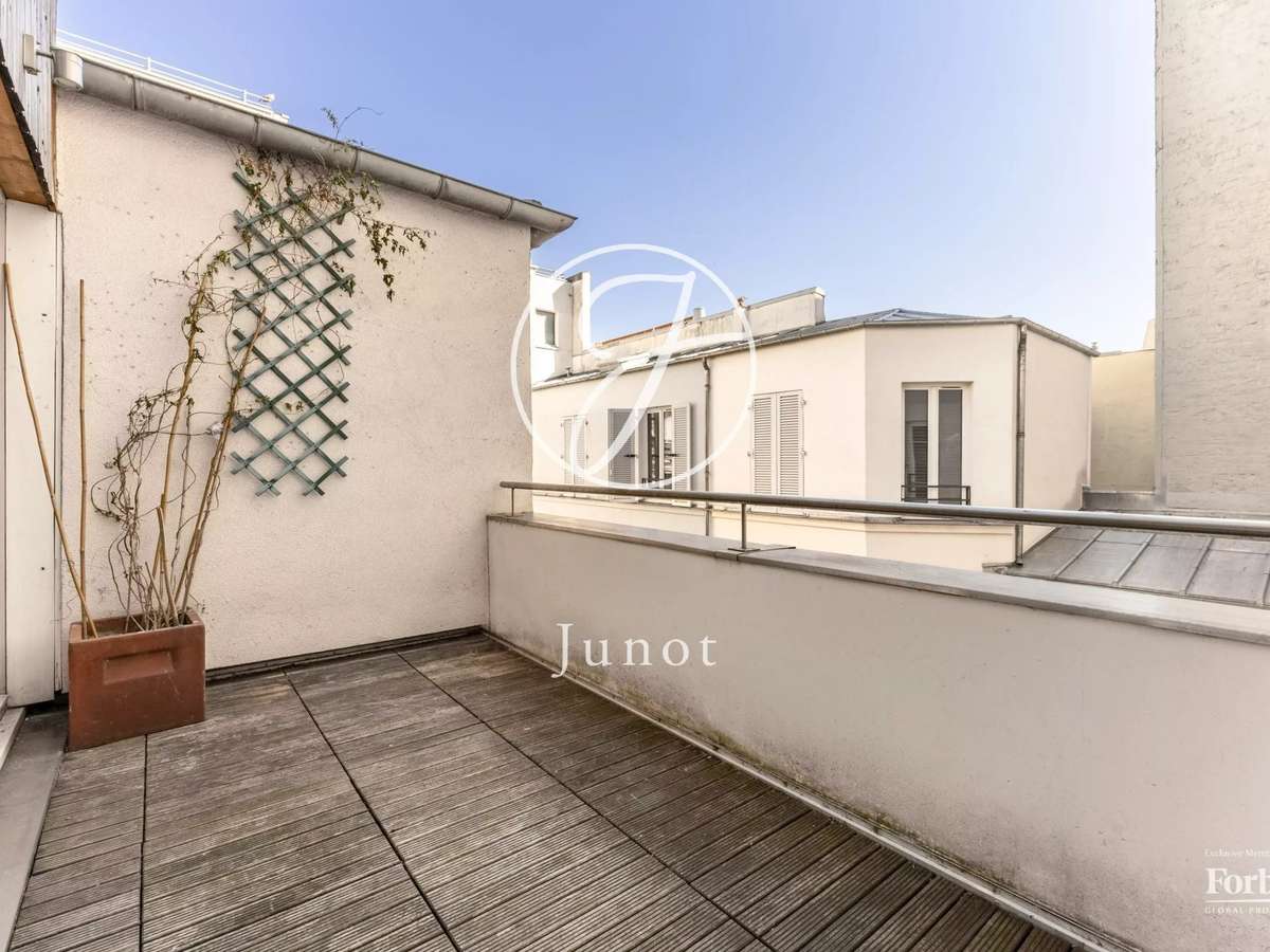 Apartment Paris 11e
