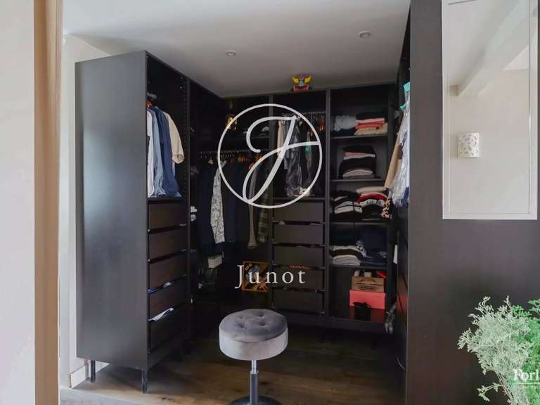 Appartement Paris 11e - 4 chambres - 131m²