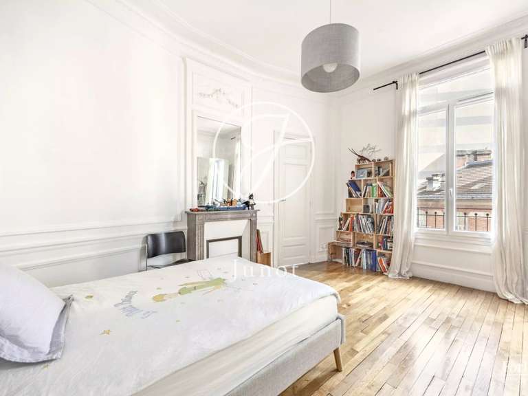 Appartement Paris 11e - 5 chambres - 220m²
