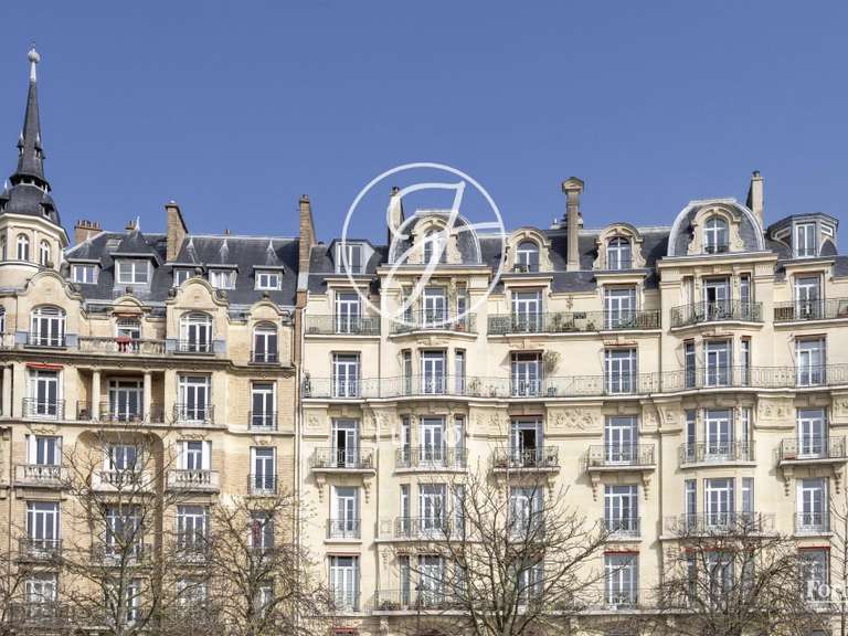 Appartement Paris 11e - 5 chambres - 220m²