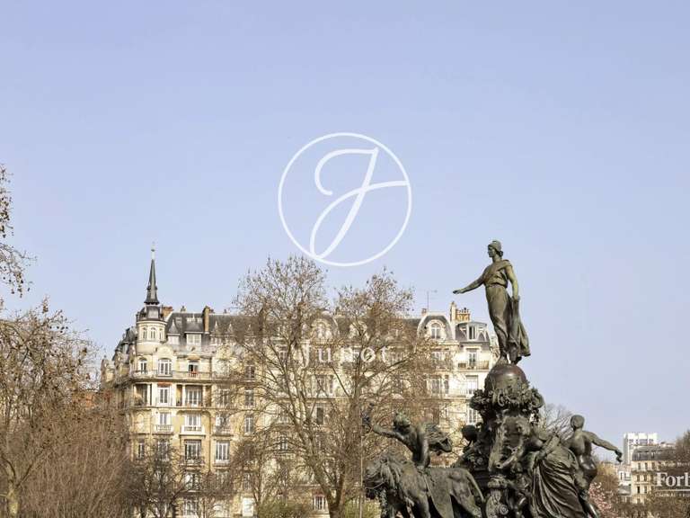 Appartement Paris 11e - 5 chambres - 220m²