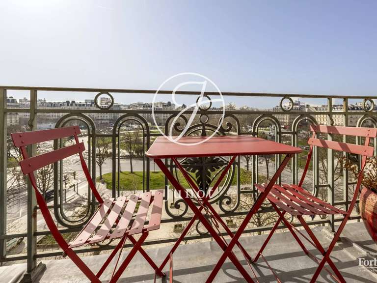 Appartement Paris 11e - 5 chambres - 220m²