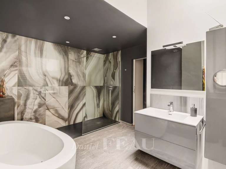 Appartement Paris 11e - 3 chambres - 217m²