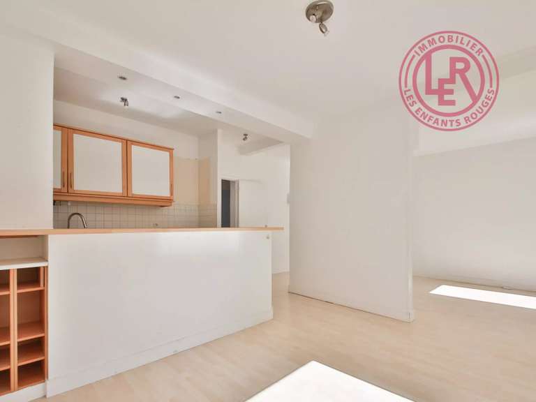 Appartement Paris 11e - 3 chambres - 97m²