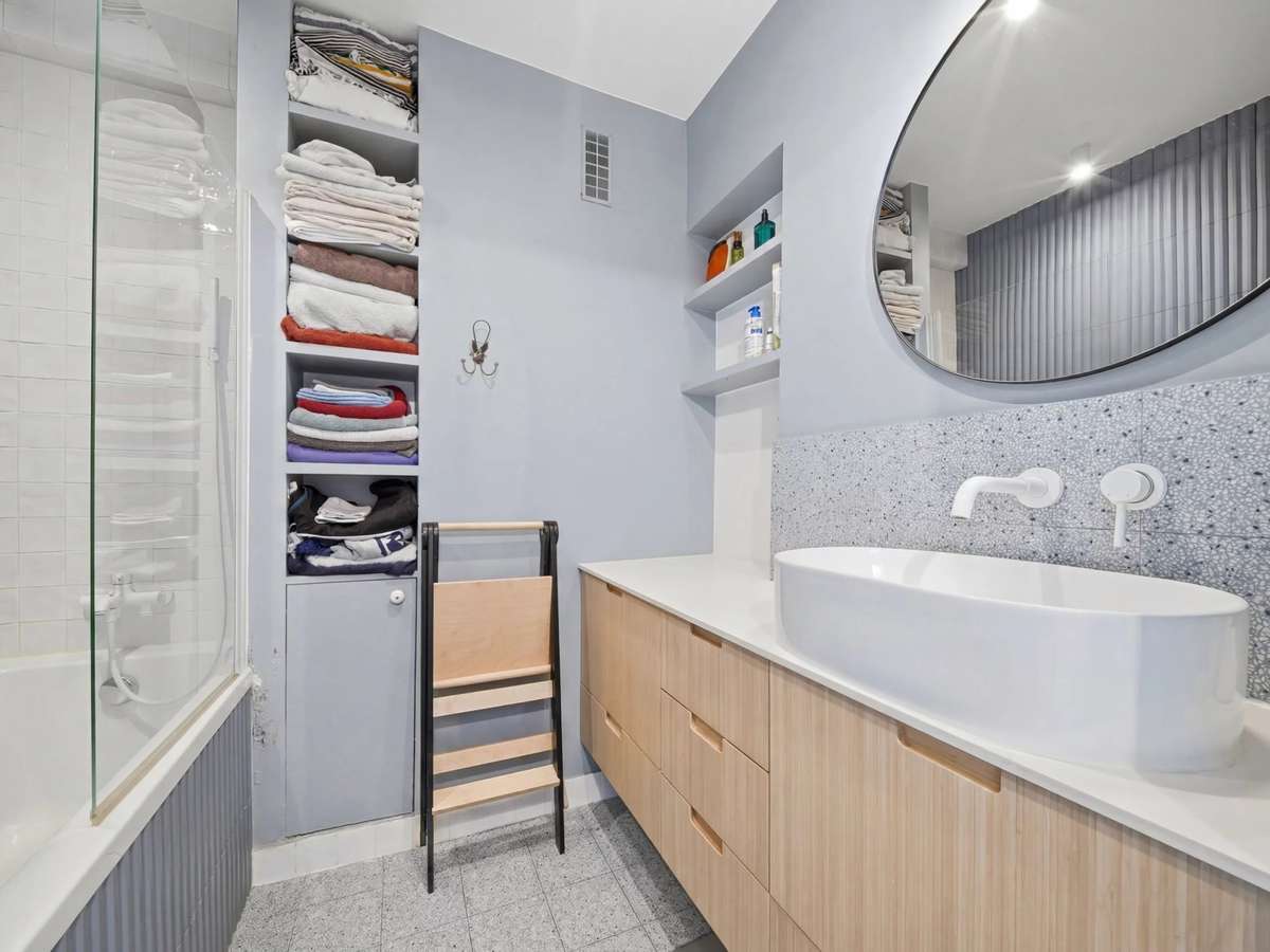 Apartment Paris 11e