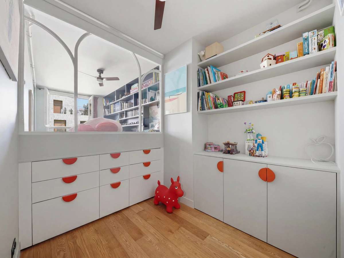 Apartment Paris 11e