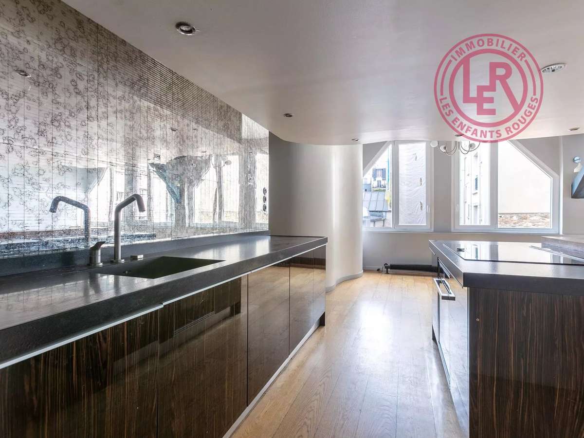 Apartment Paris 11e