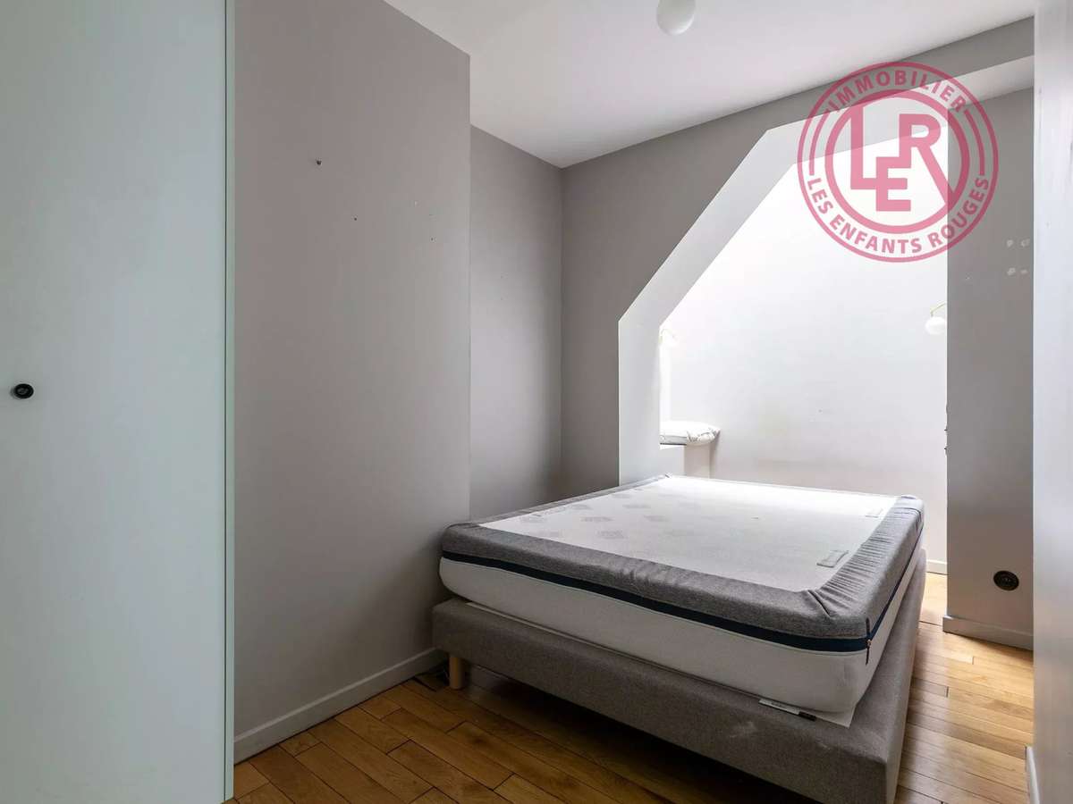 Apartment Paris 11e