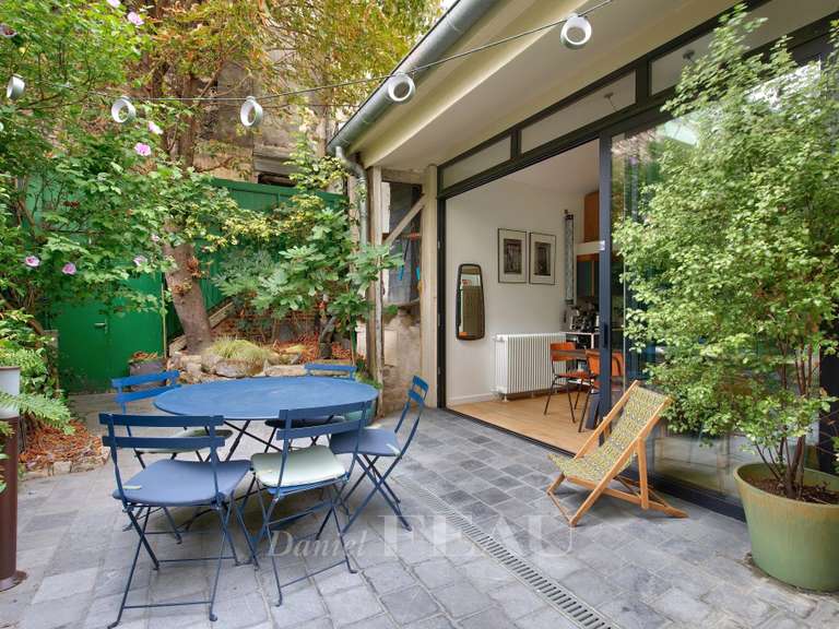 Appartement Paris 11e - 5 chambres - 233m²