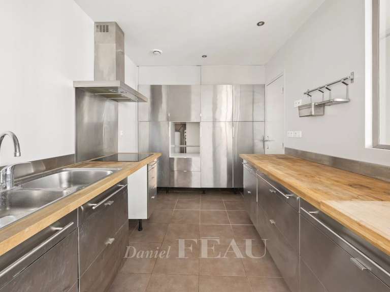 Appartement Paris 11e - 5 chambres - 130m²