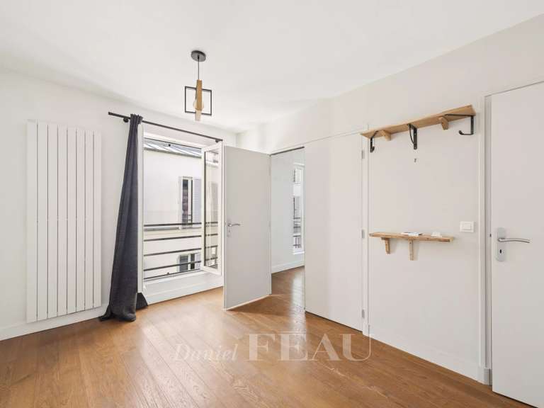 Appartement Paris 11e - 5 chambres - 130m²