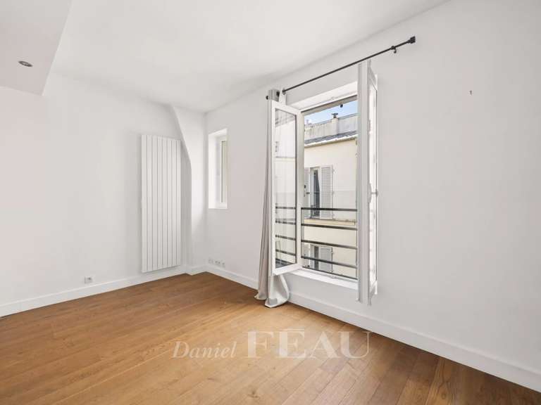 Appartement Paris 11e - 5 chambres - 130m²
