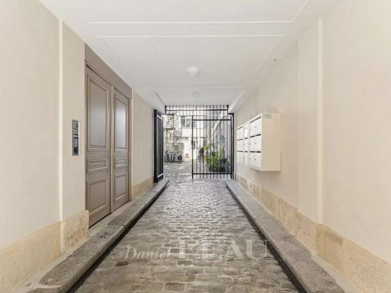 Appartement Paris 11e - 5 chambres - 130m²