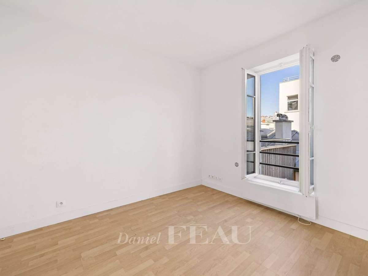 Apartment Paris 11e