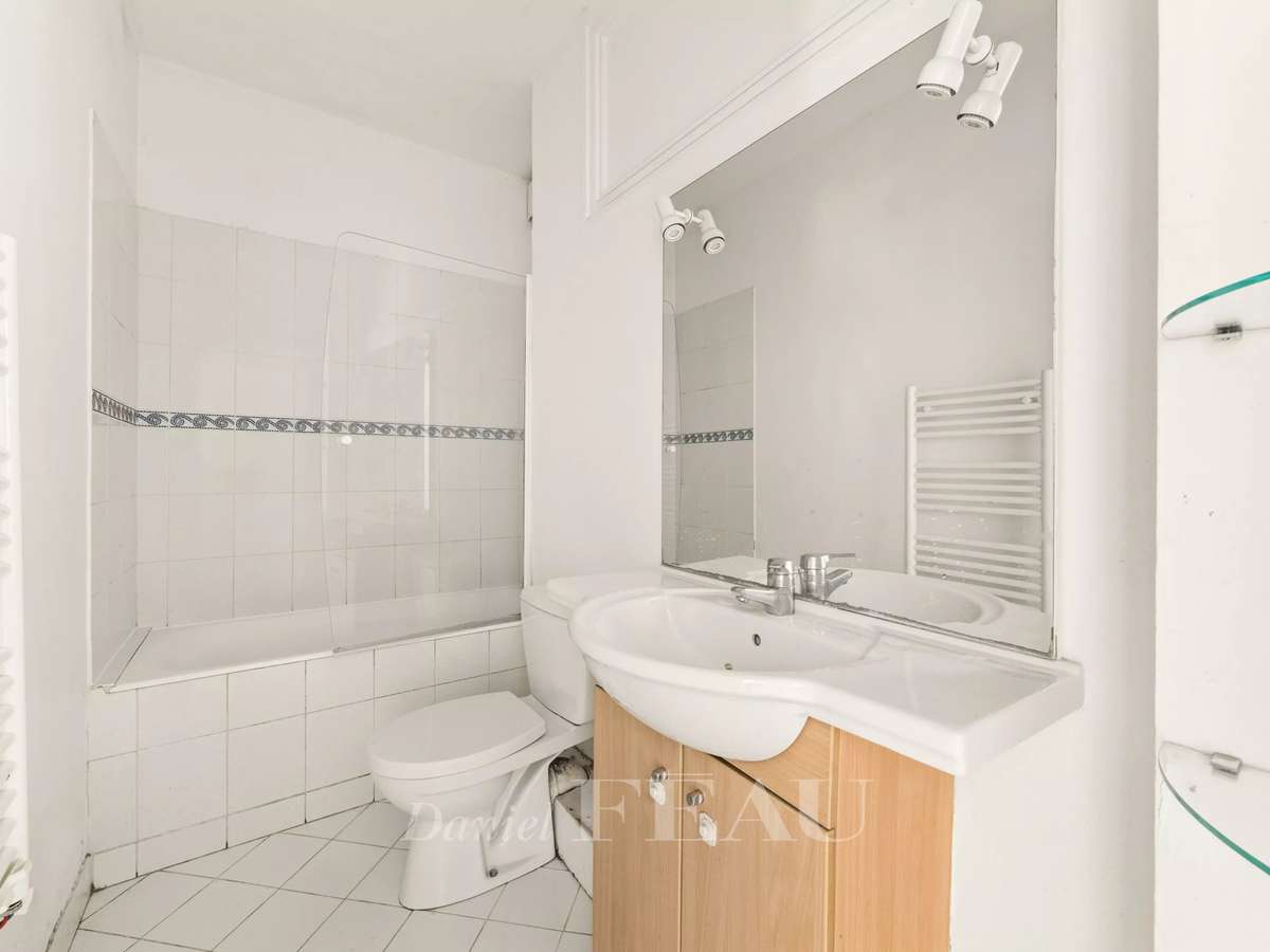 Apartment Paris 11e