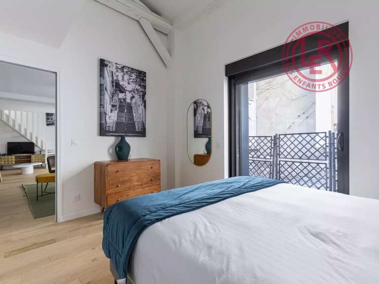 Appartement Paris 11e - 2 chambres - 107m²