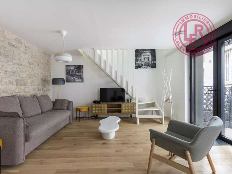 Appartement Paris 11e - 2 chambres - 107m²