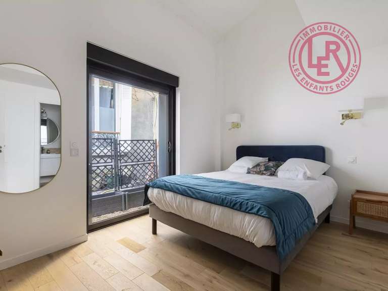 Appartement Paris 11e - 2 chambres - 107m²