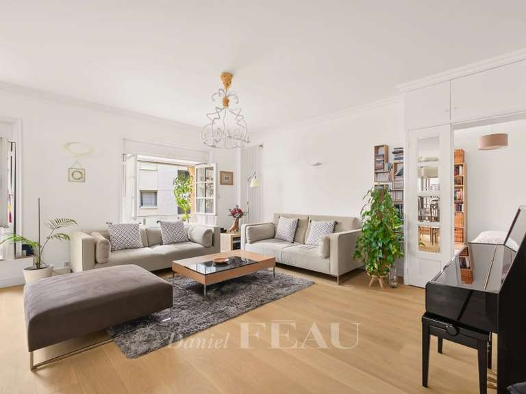 Appartement Paris 11e - 4 chambres - 125m²