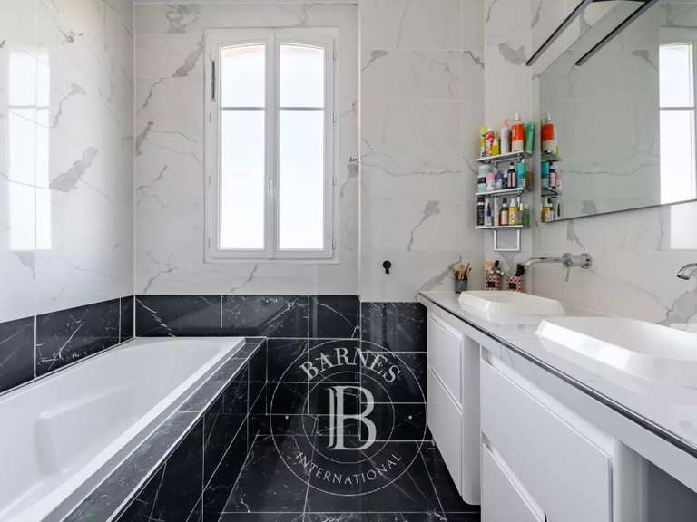 Appartement Paris 12e - 3 chambres - 131m²