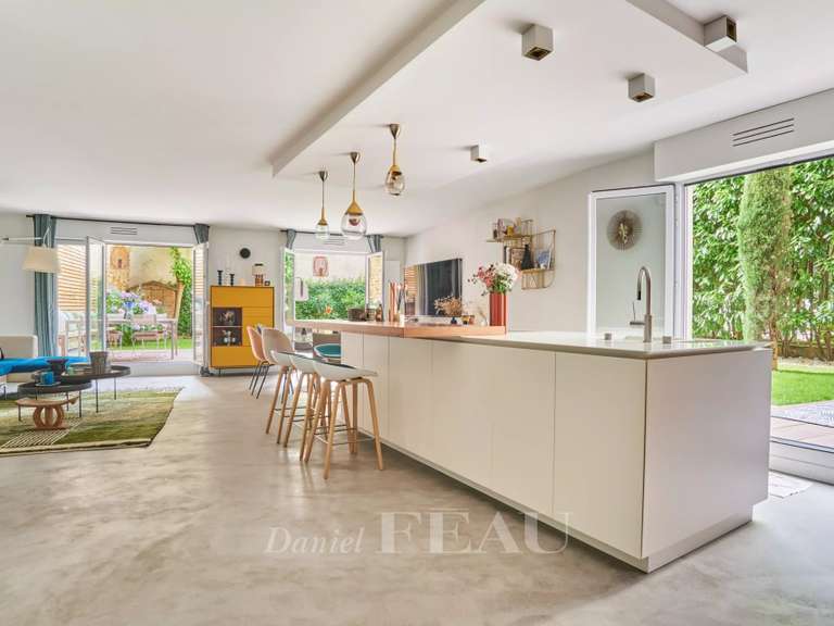 Appartement Paris 14e - 3 chambres - 143m²