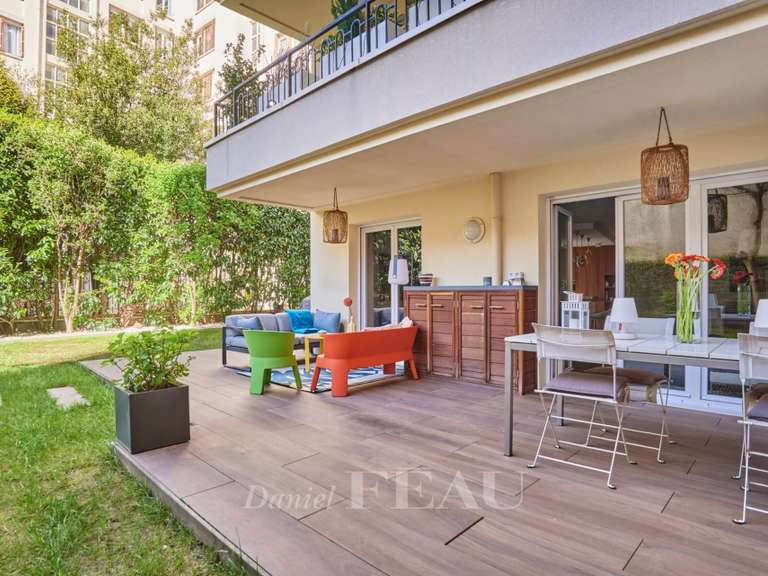 Appartement Paris 14e - 3 chambres - 143m²