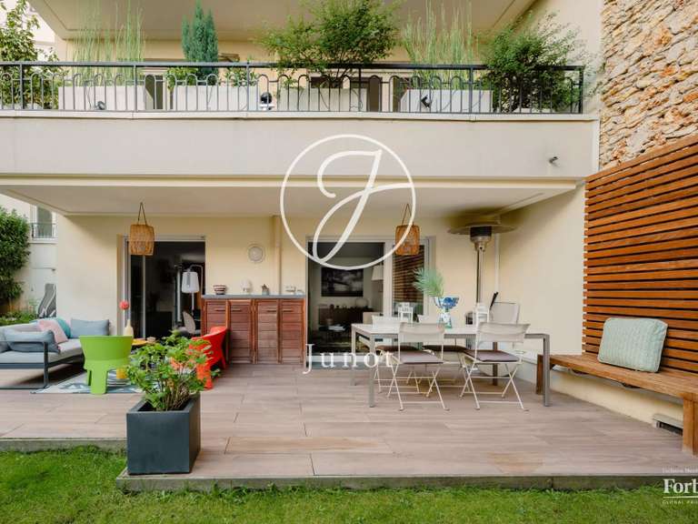 Appartement Paris 14e - 3 chambres - 240m²
