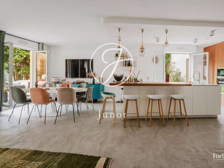 Appartement Paris 14e - 3 chambres - 240m²