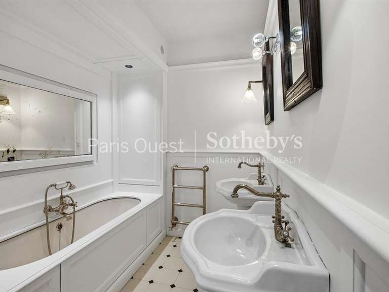 House Paris 14e - 3 bedrooms - 154m²