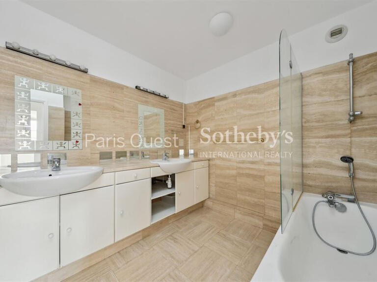 Appartement Paris 15e - 3 chambres - 136m²