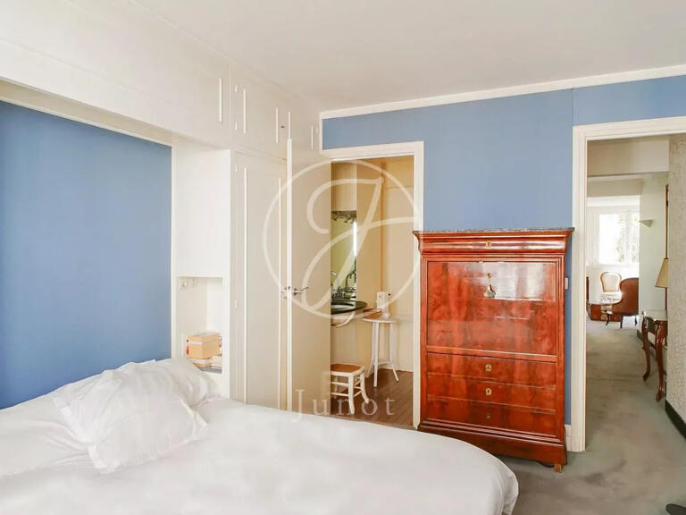 Appartement Paris 15e - 4 chambres - 128m²