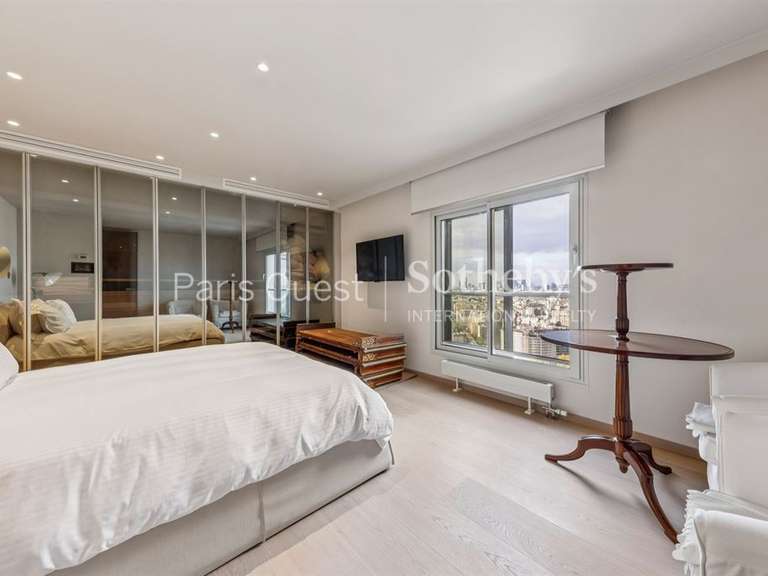 Appartement Paris 15e - 4 chambres - 326m²