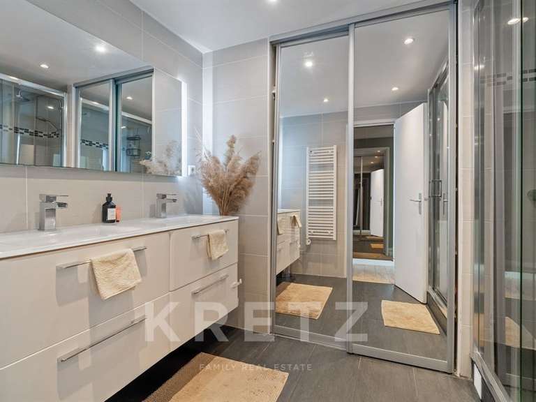 Appartement Paris 15e - 2 chambres - 94m²