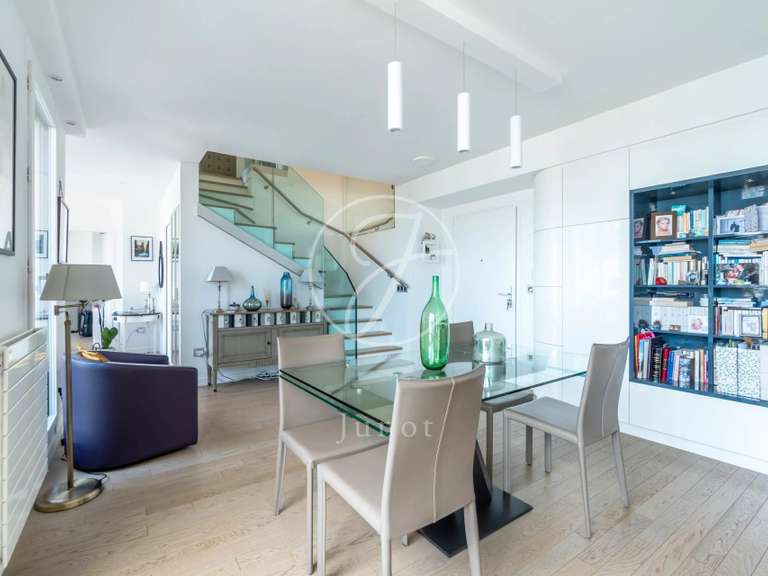 Appartement Paris 15e - 2 chambres - 114m²